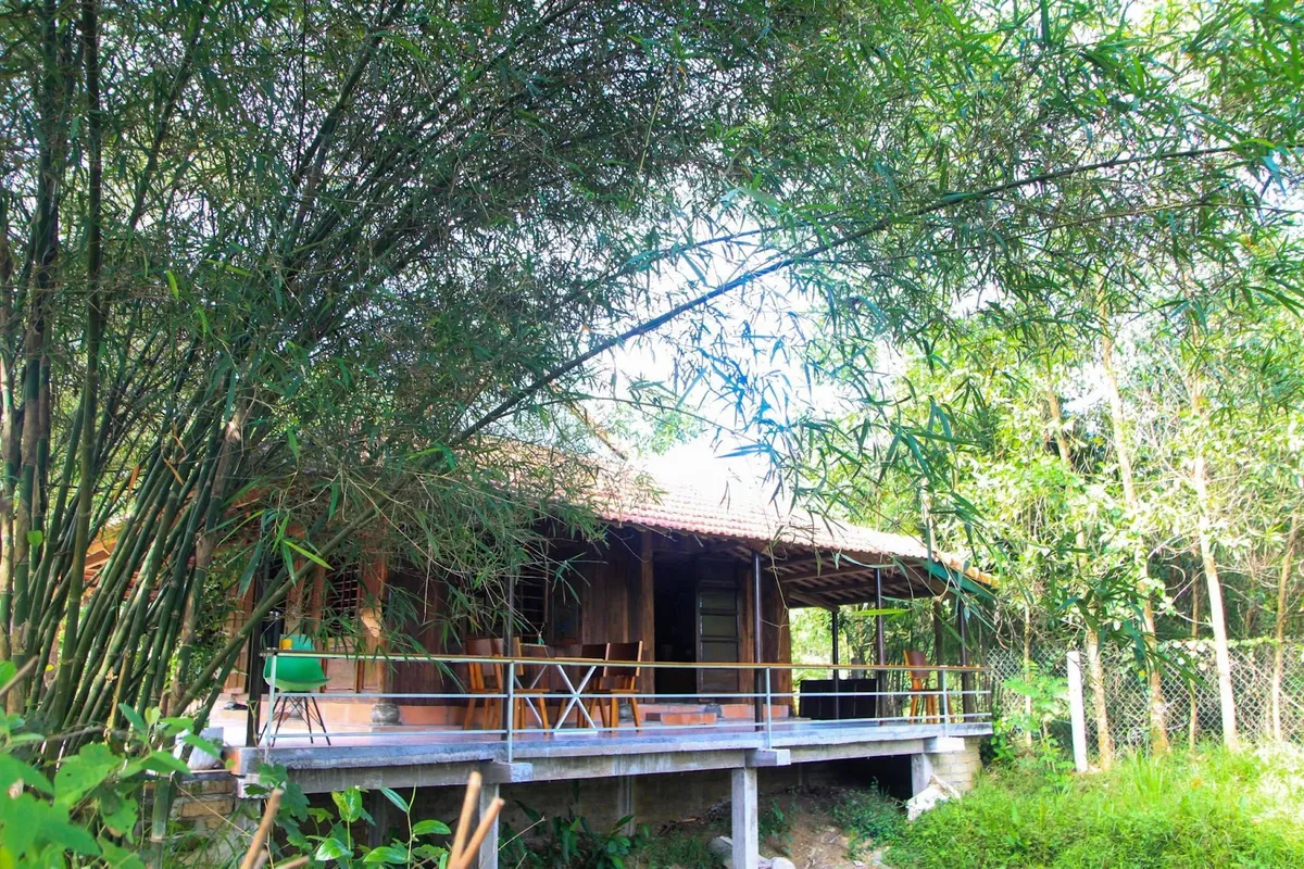 Thôn Hoa Sen, Hue exterior view