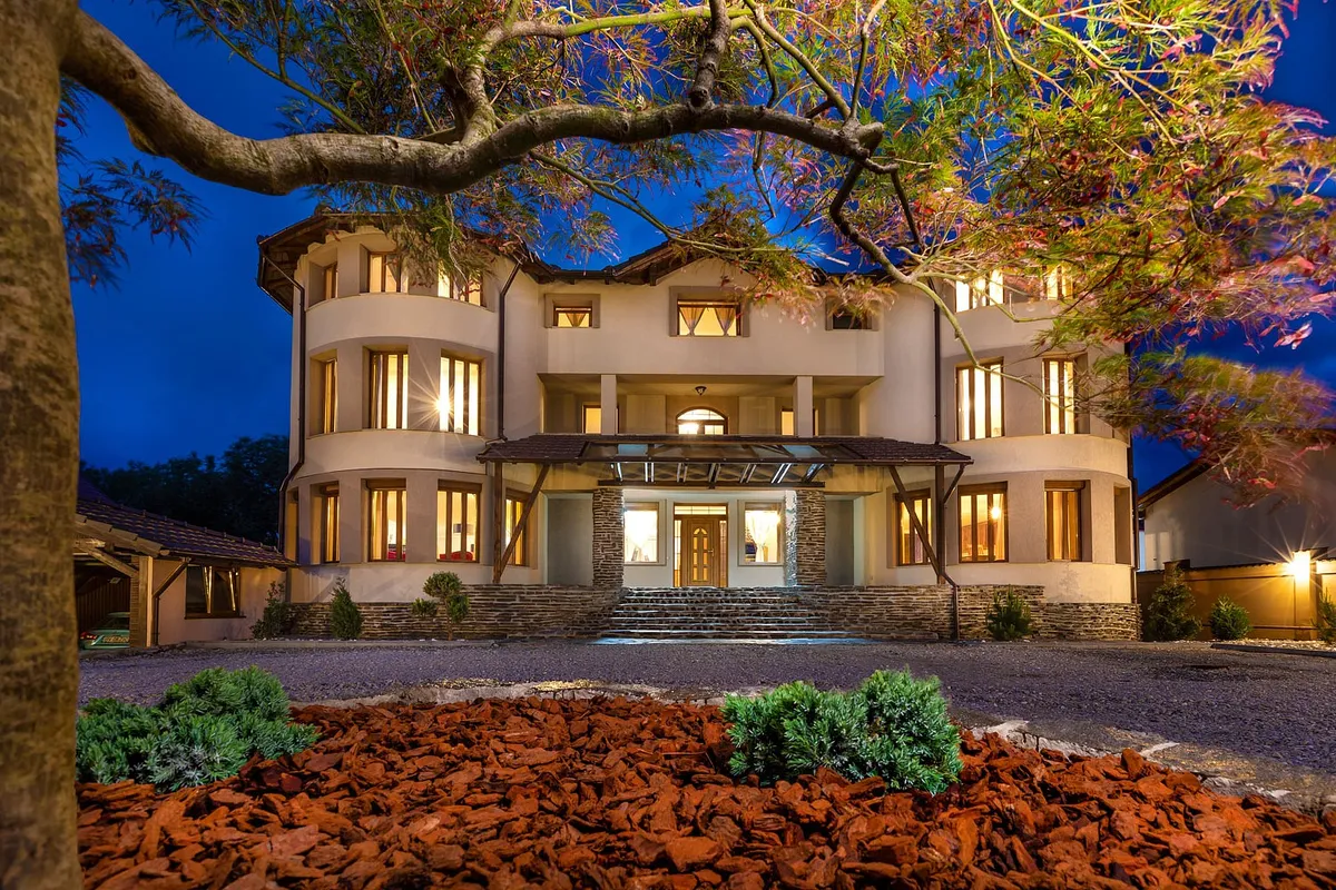 Transilvania Mansion, Brasov exterior view