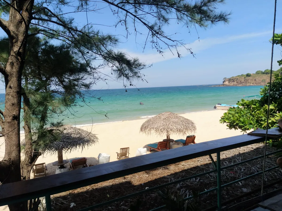 Trinco beach by DSK, Trincomalee exterior view