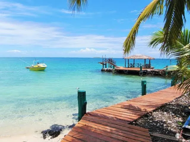 Va-i-moana Seaside Lodge, Savaii exterior view