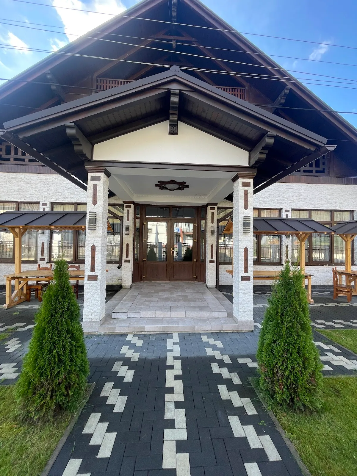 Vidra Dacica, Transylvania exterior view