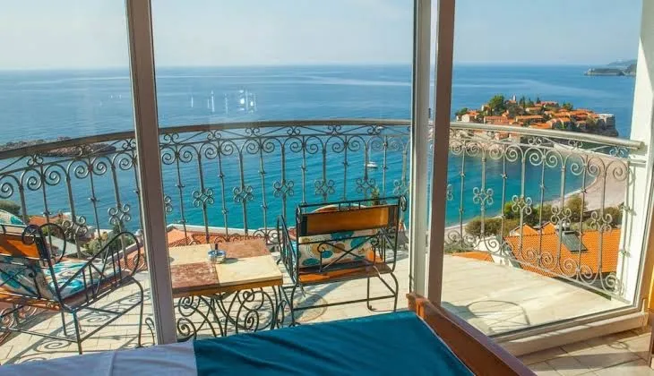 Villa Edelweiss, Sveti Stefan exterior view