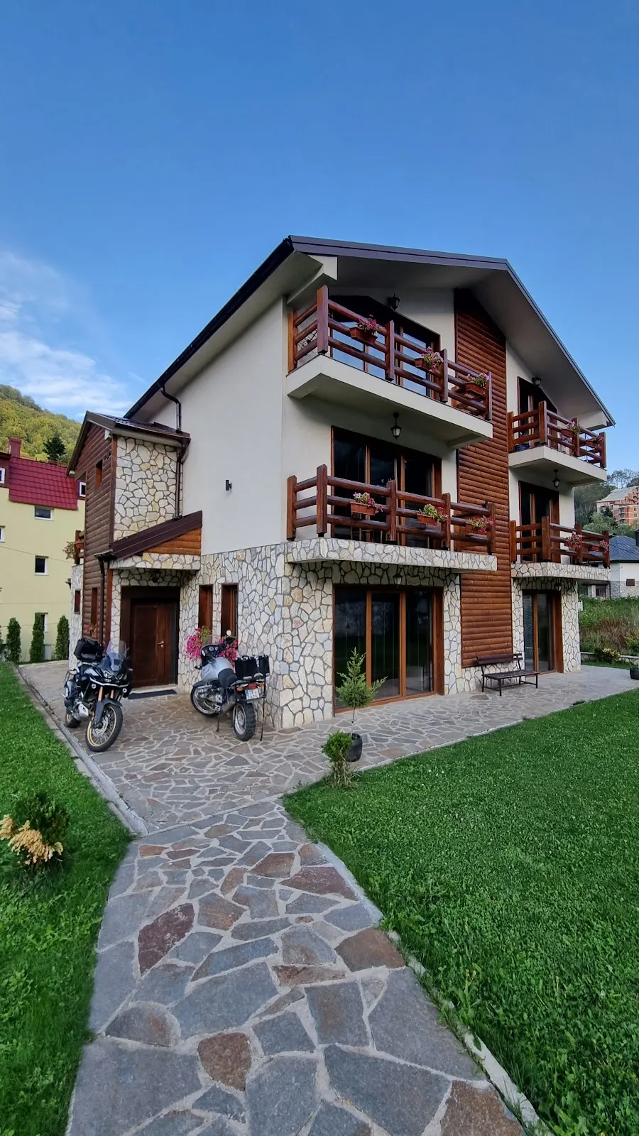 Villa Iva, Mavrovo exterior view