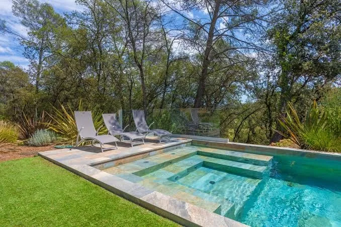 Villa Valériane, luxurious and contemporary, exceptional location amid Var vineyards, Provence exterior view