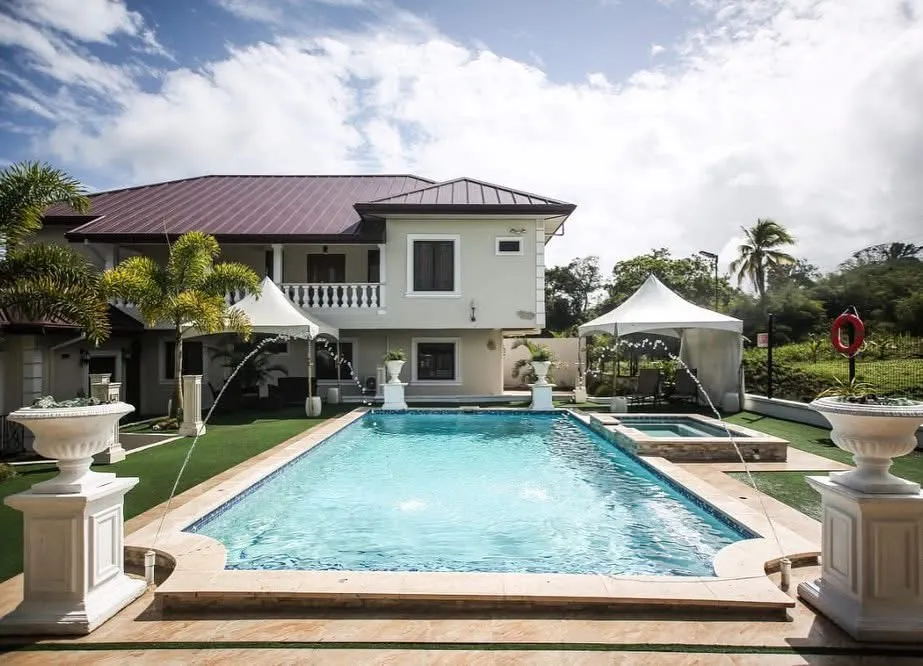 Vintage Oaks Hideaway, San Fernando exterior view