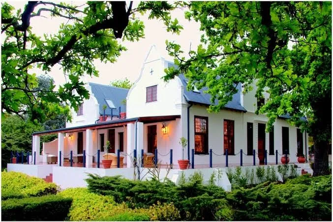 Vredenburg Manor House, Winelands exterior view