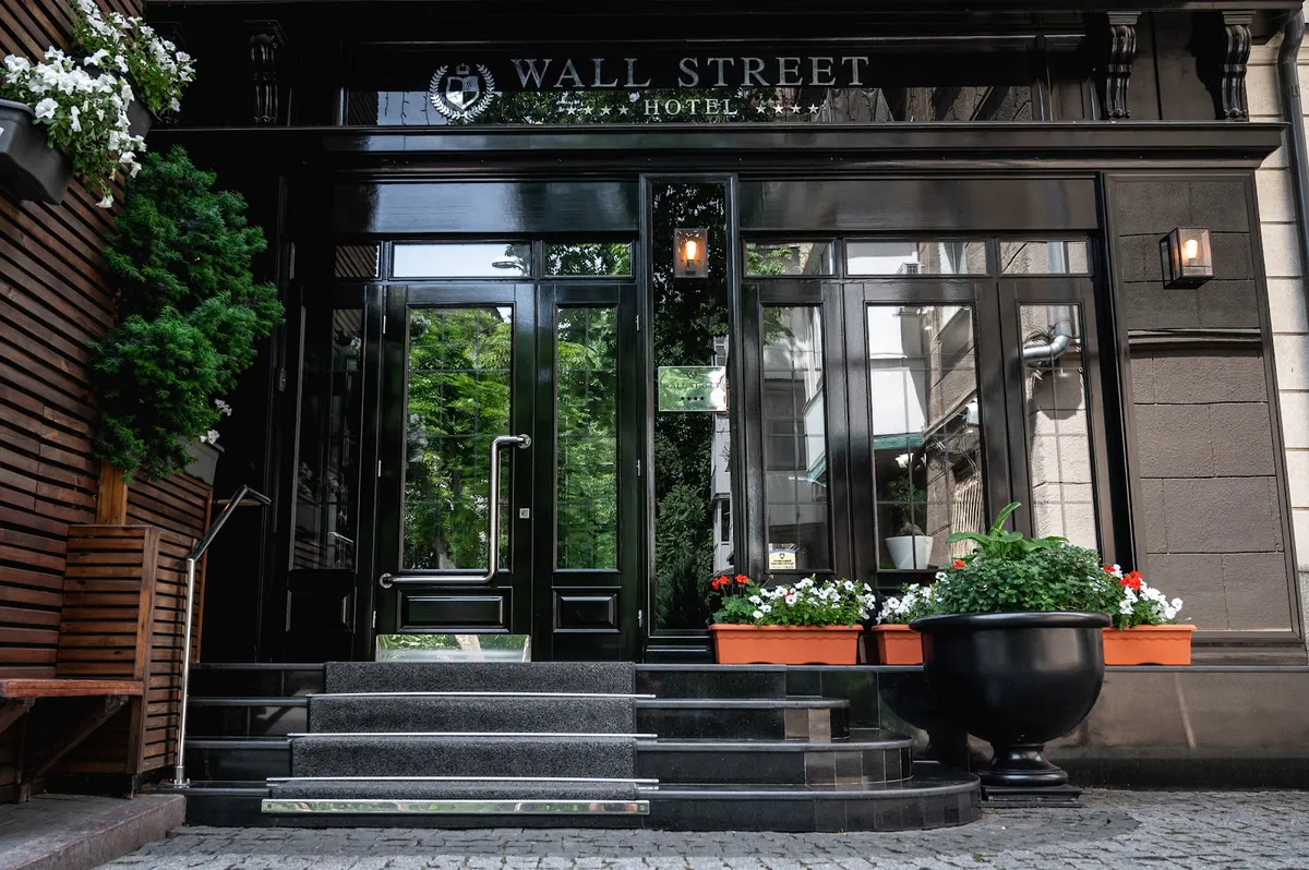 Wall Street Hotel, Odesa exterior view