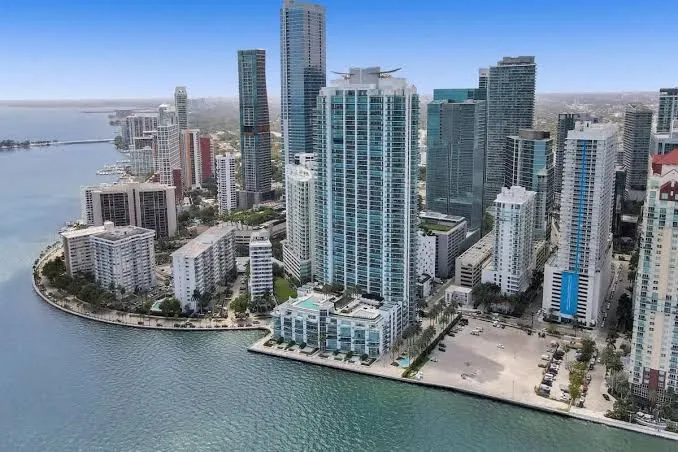Warm and Tailored 1BR w Pool Hot tub GYM Parking, Miami exterior view