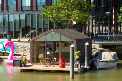 Wikkelboat, Rotterdam exterior view