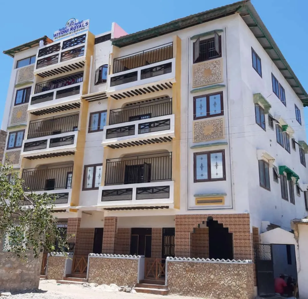 Wiyoni Royals Lamu, Lamu exterior view