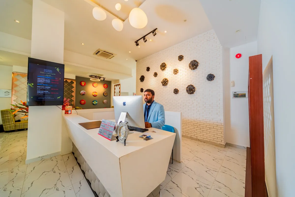 Zaki Hotel Apartment, Sur exterior view