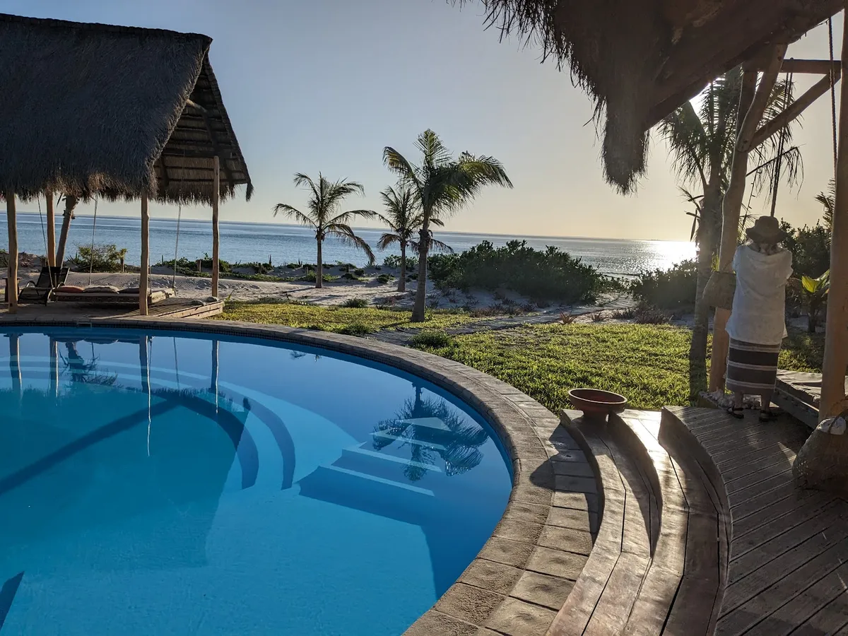 Zenguelemo lodge, Bazaruto exterior view