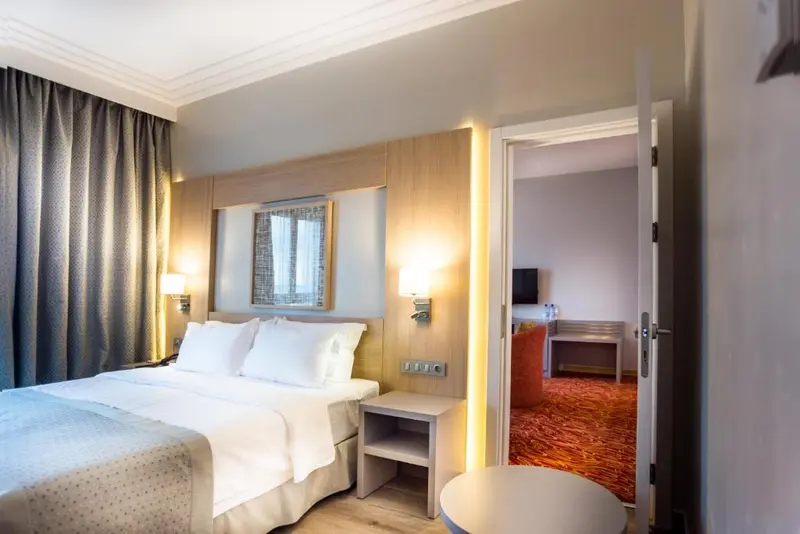 Golden Tulip Le Diplomate hotel interior