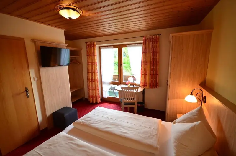 Gästehaus Sonnenbichl hotel interior