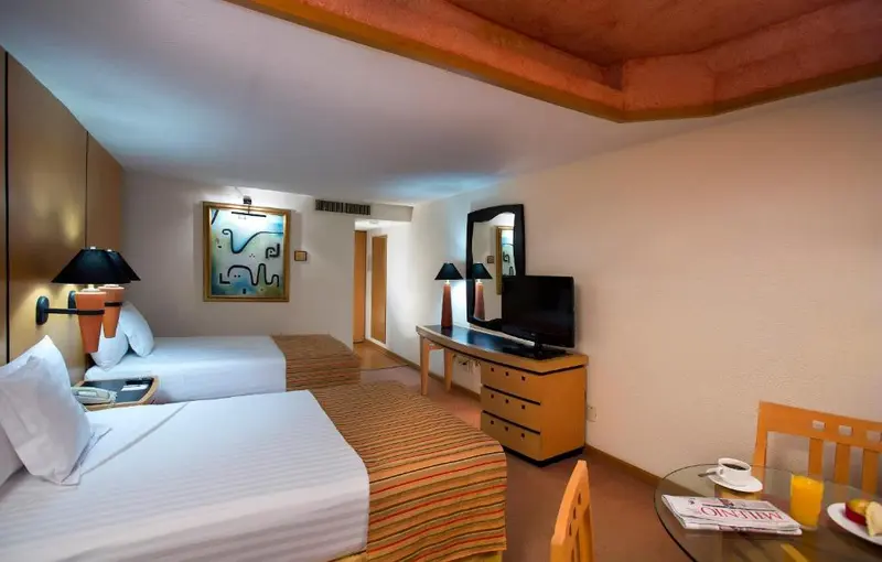 Guadalajara Plaza Ejecutivo López Mateos hotel interior