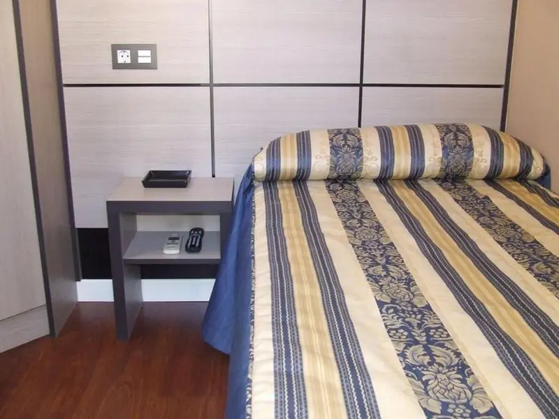 Hostal Larios hotel interior