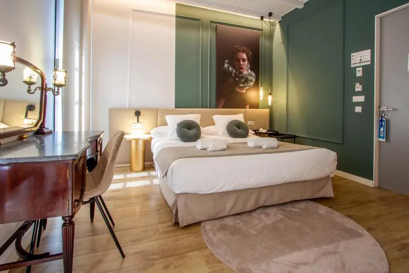 Hostal Les Monges Palace hotel in Alicante