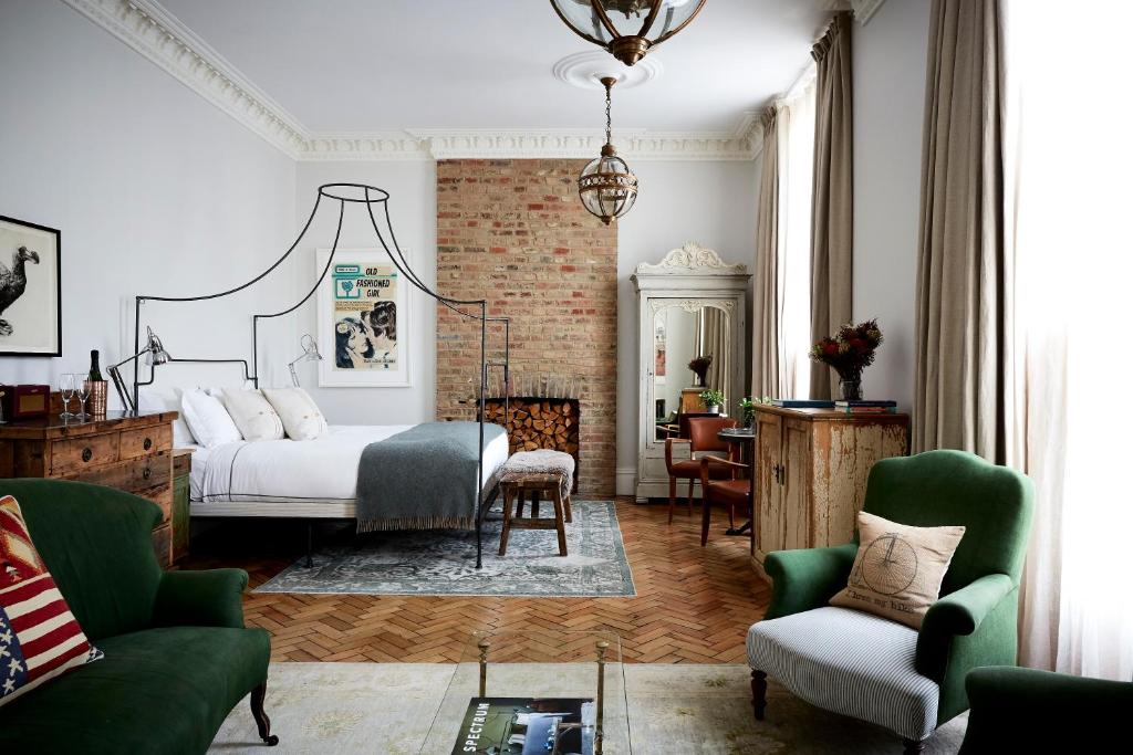 Artist Residence in Pimlico, London