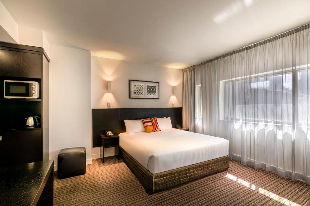 Hotel Causeway in CBD, Melbourne