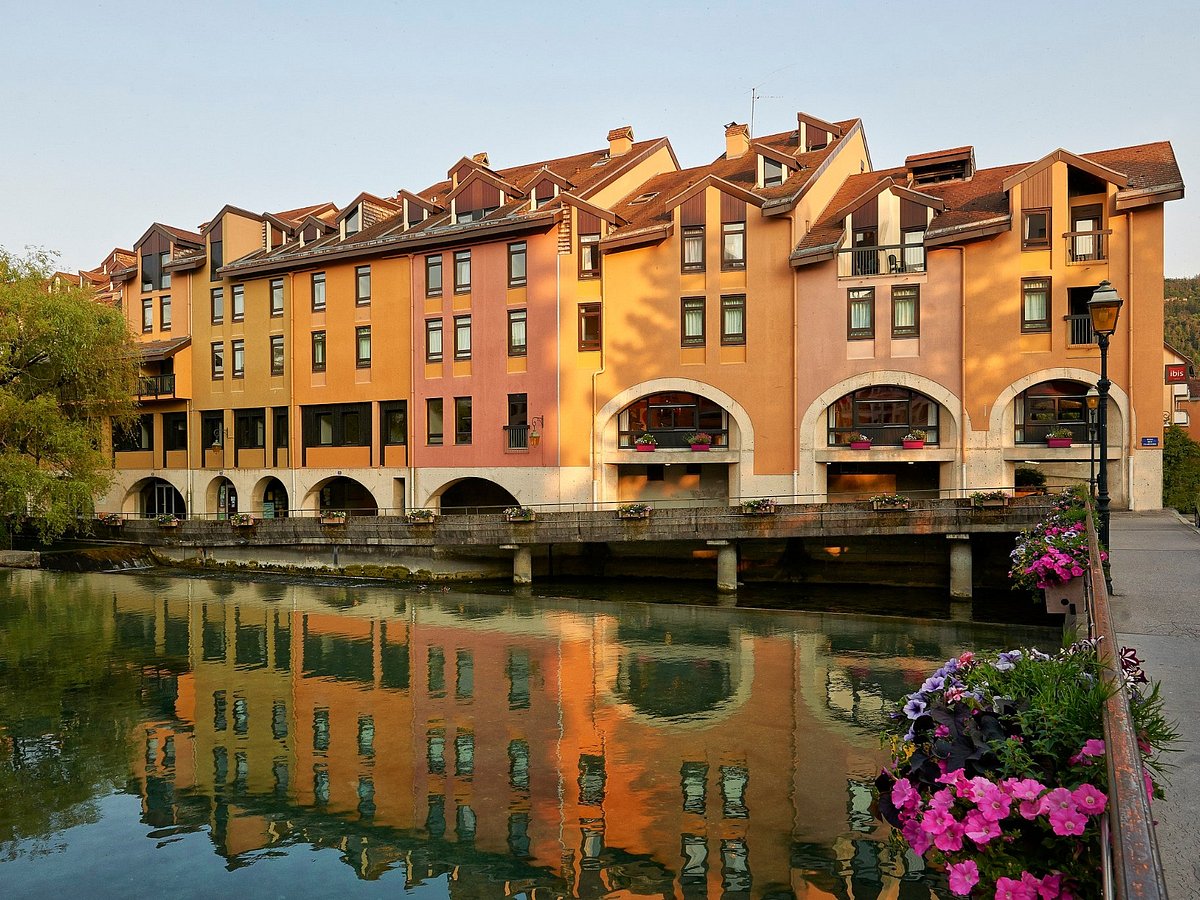 Ibis Annecy Centre Vieille Ville in Old Town, Annecy