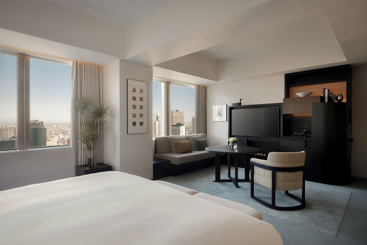 Park Hyatt Tokyo interior in Nishi-Shinjuku, Tokyo