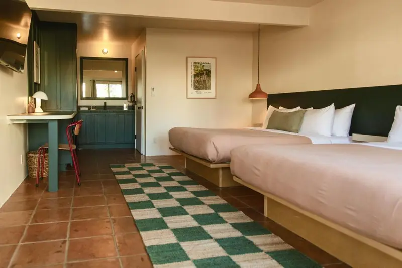 Hummingbird Inn hotel interior