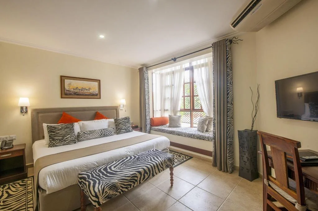African Tulip Hotel hotel interior
