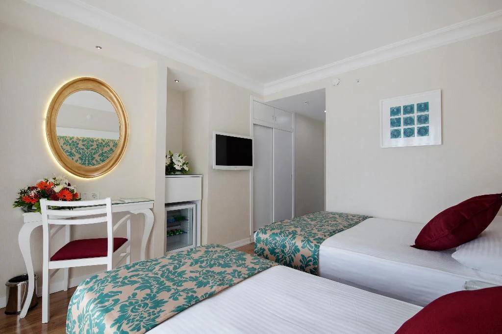 Alaiye Resort Hotel hotel interior