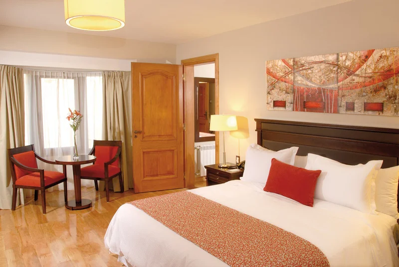 Alma del Lago Suites and Spa hotel interior