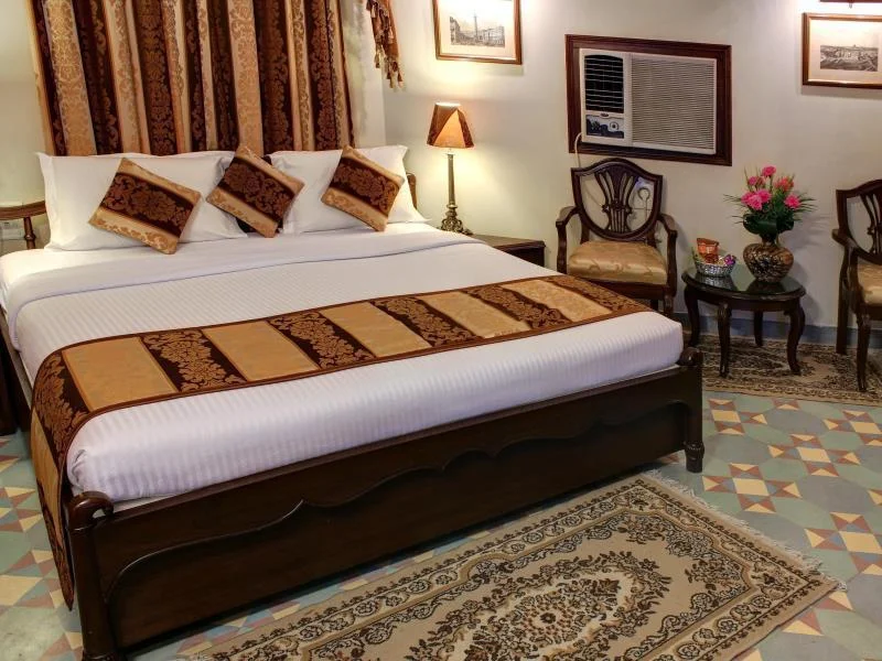 Aloha on the Ganges hotel interior
