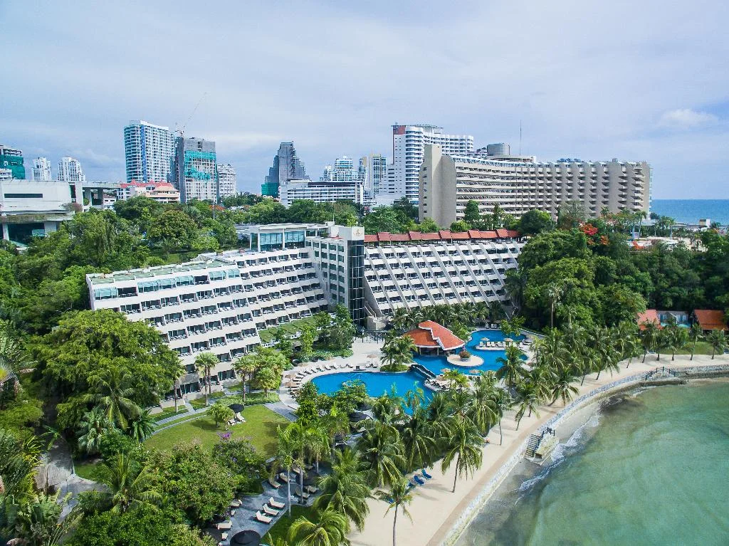 Aonang Cliff Beach Resort hotel interior