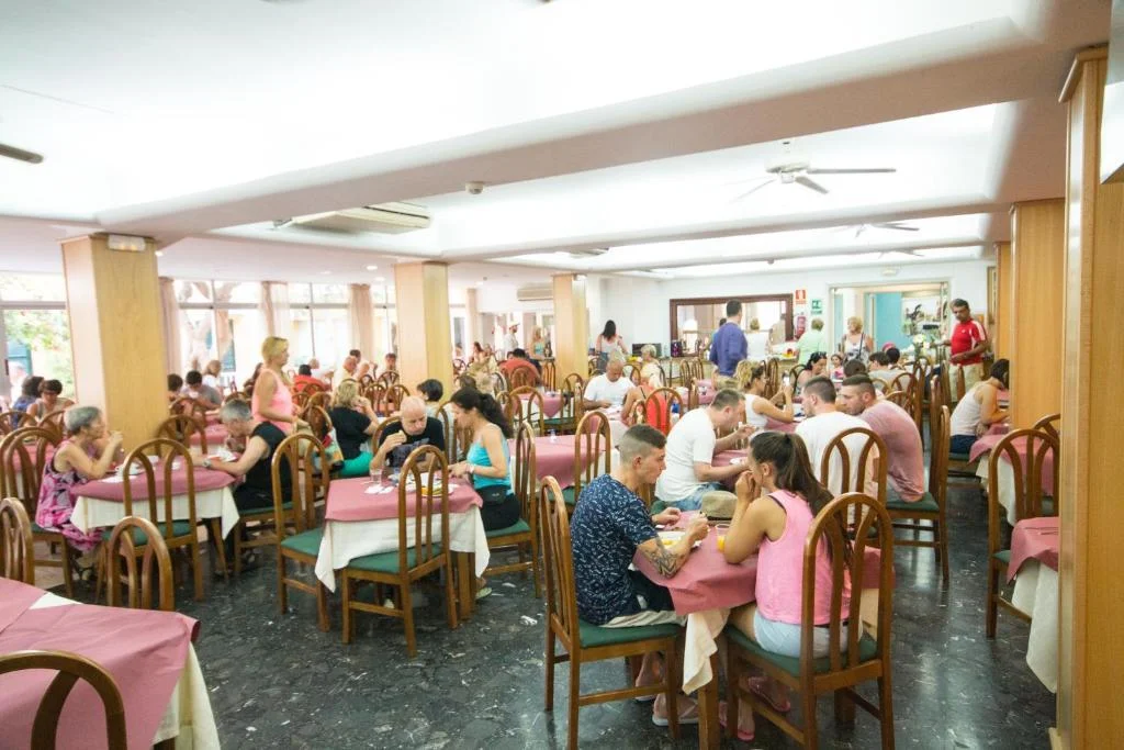 Arawi Miraflores hotel interior