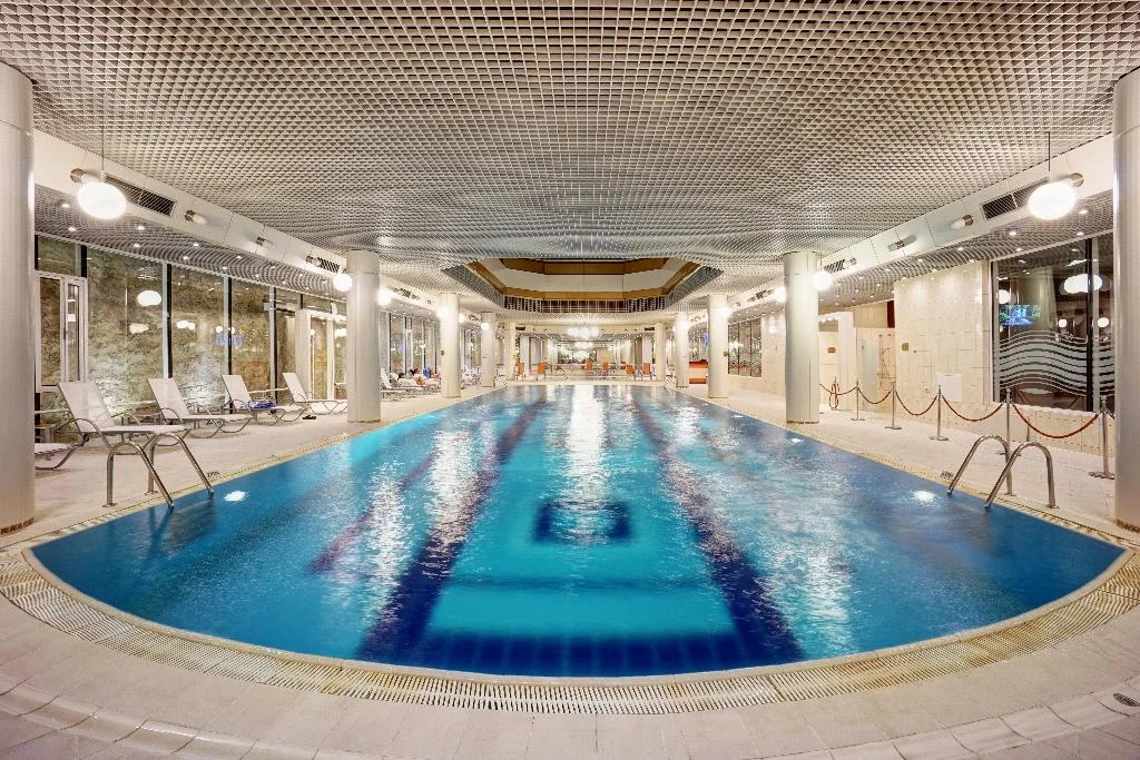 Aro Palace hotel interior