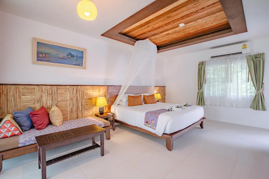 Ban Sainai Resort hotel interior