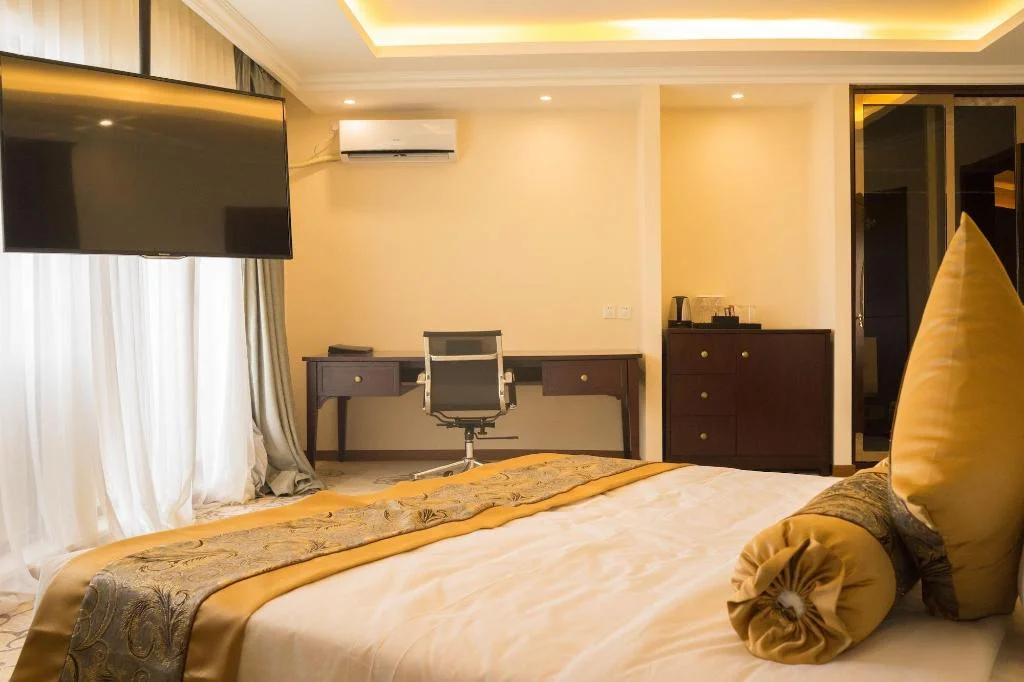Bintumani Hotel hotel interior