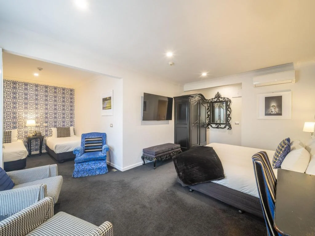 Black Swan Lakeside Boutique Hotel hotel interior