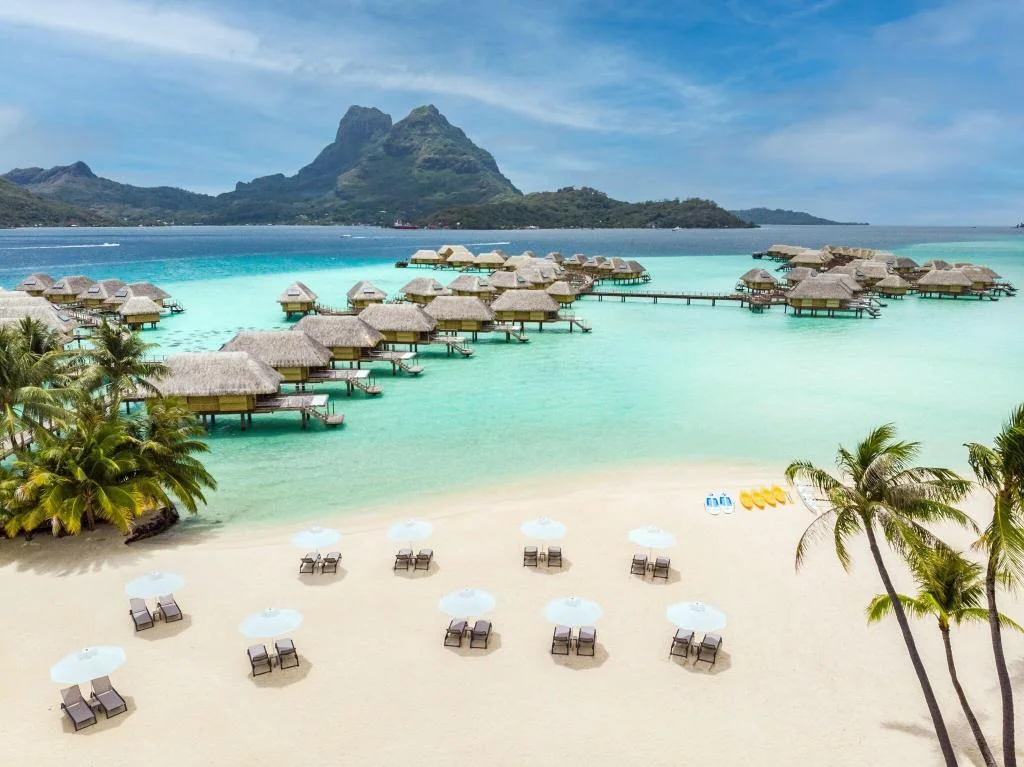 Bora Bora Pearl Beach Resort hotel interior