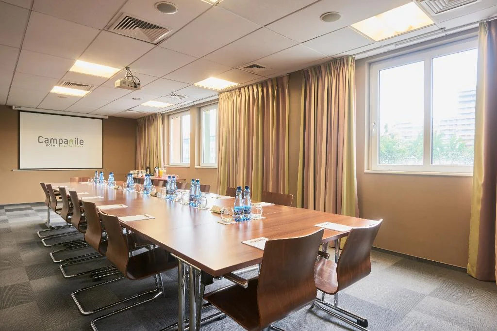 Campanile Lodz hotel interior