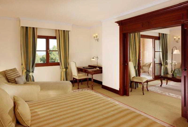Castillo Hotel Son Vida hotel interior