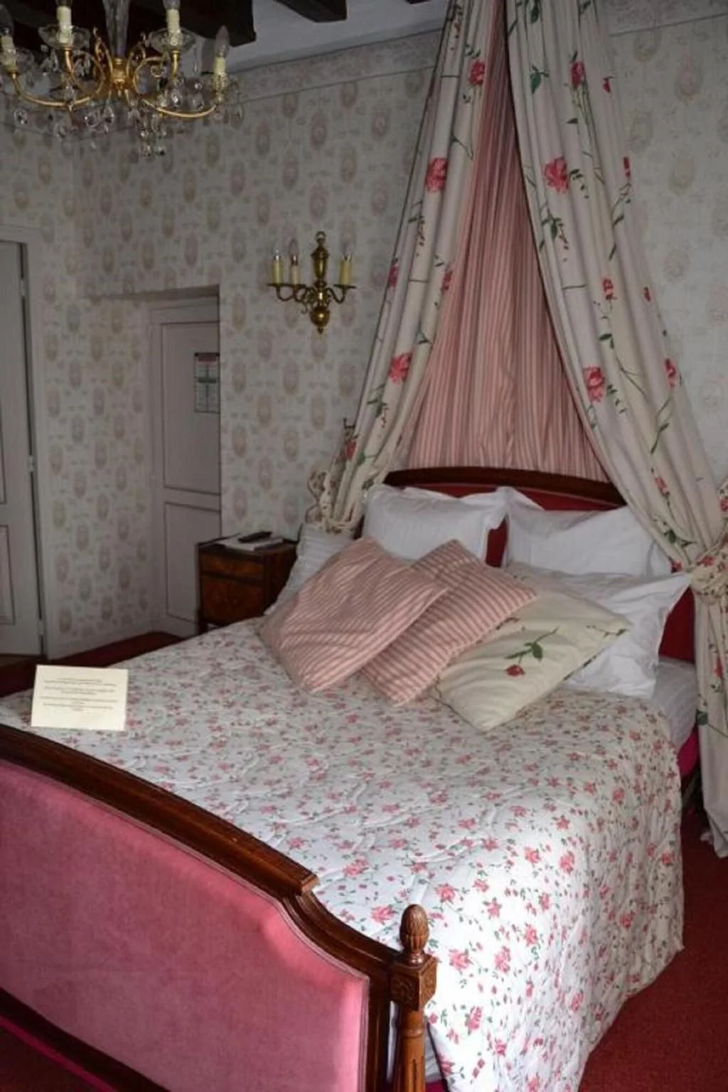 Château de Pray hotel interior