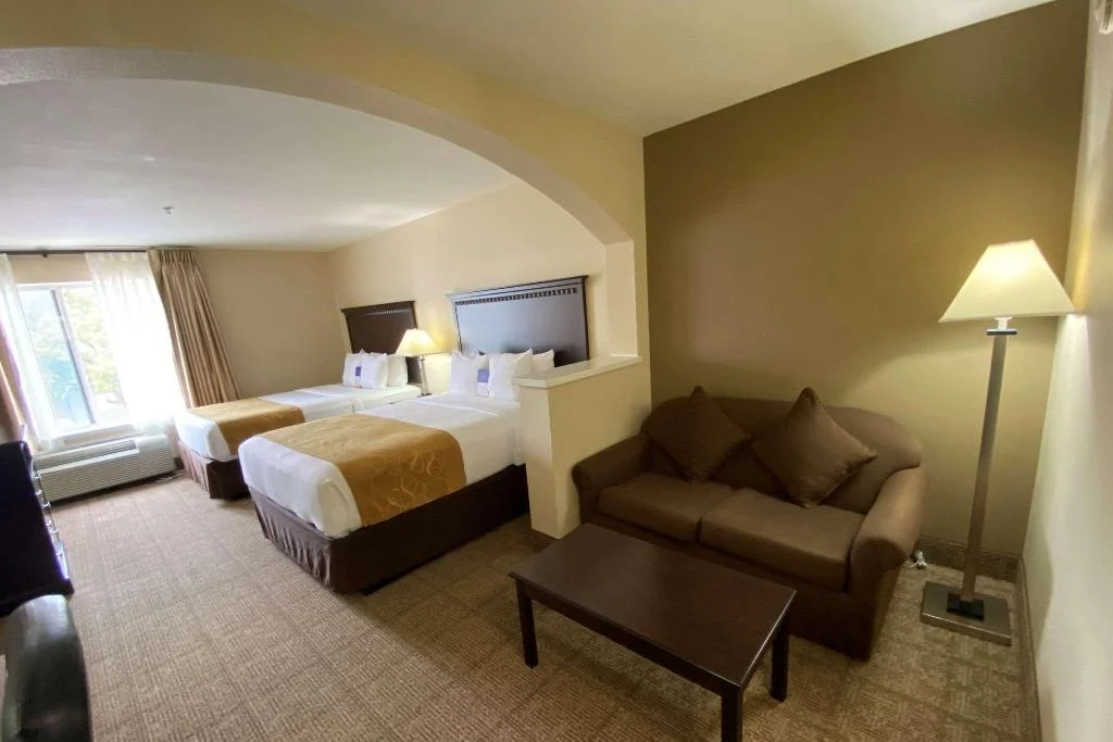 Comfort Hotel Square hotel interior