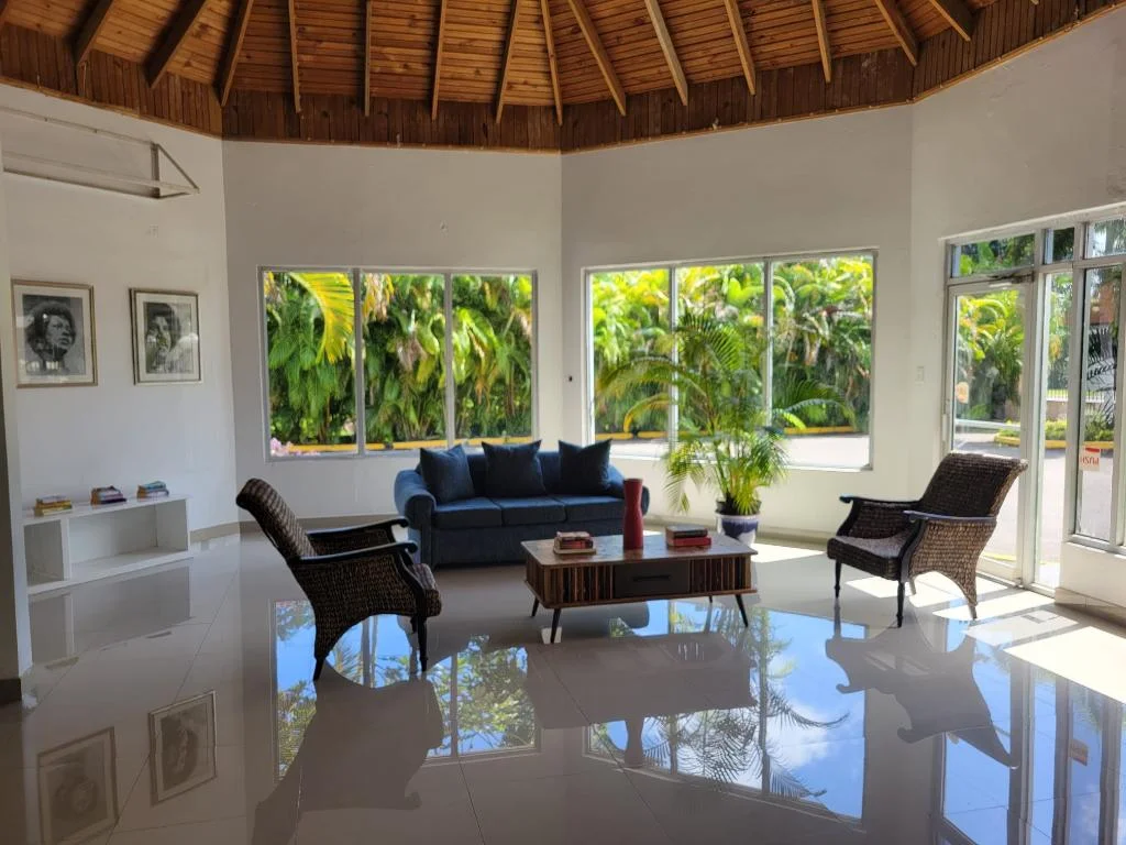 Coral Sands Beach Resort hotel interior