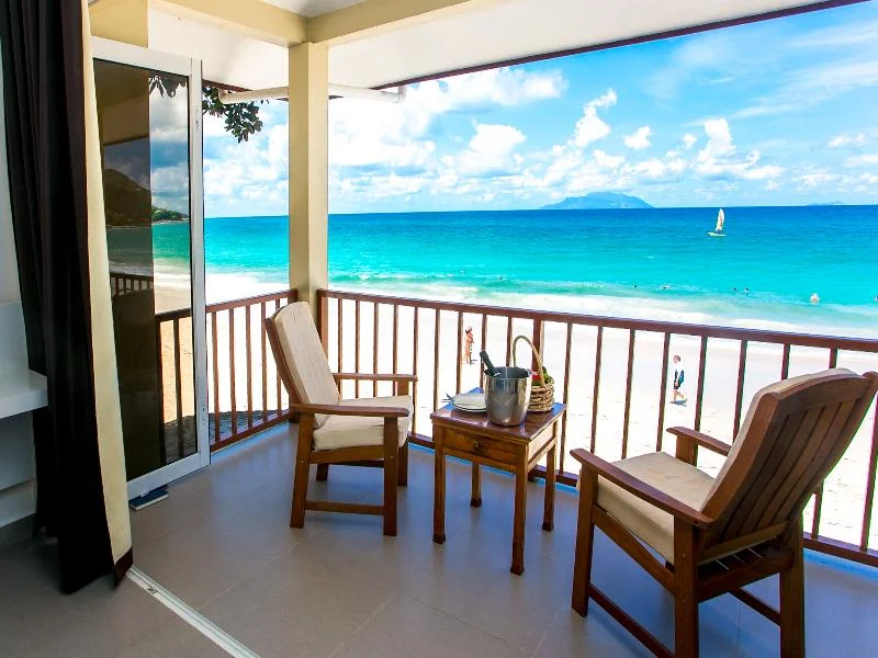 Coral Strand Smart Choice Hotel hotel interior