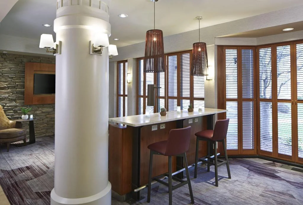 Courtyard by Marriott Kingston hotel interior
