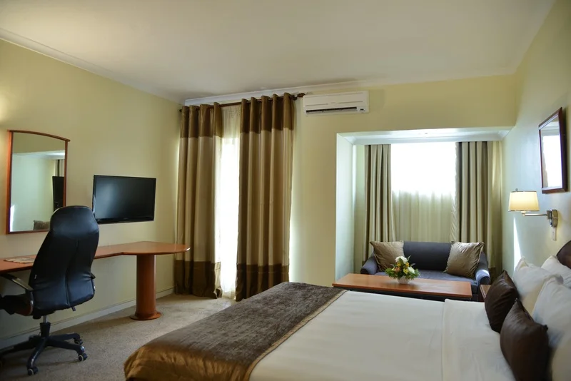 Cresta Oasis Hotel hotel interior