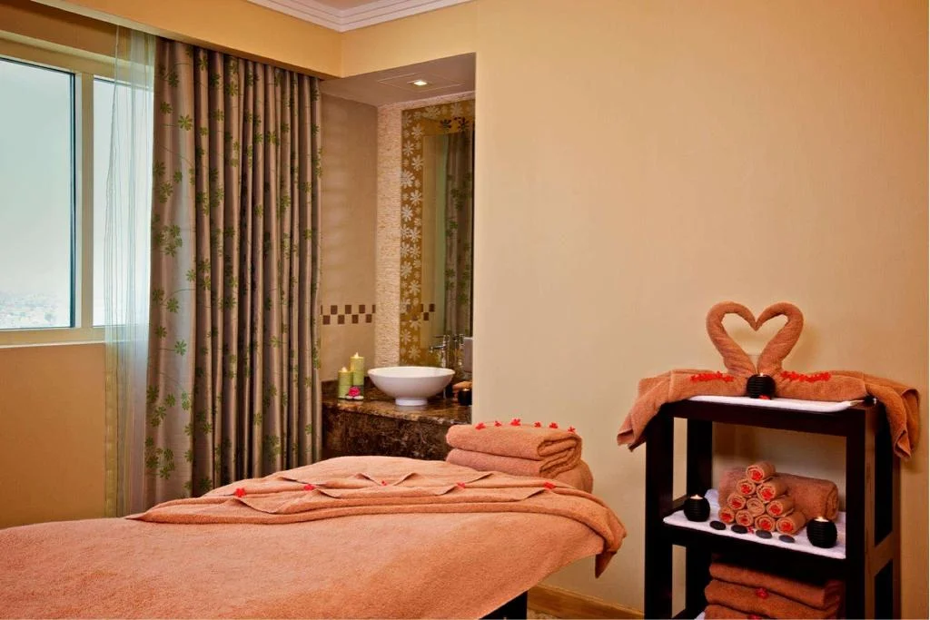 Doubletree by Hilton Ras Al Khaimah hotel interior