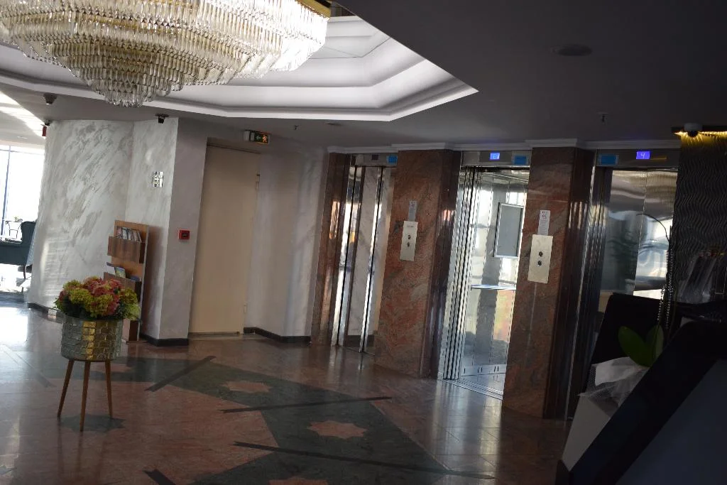Duhok Plaza Hotel hotel interior