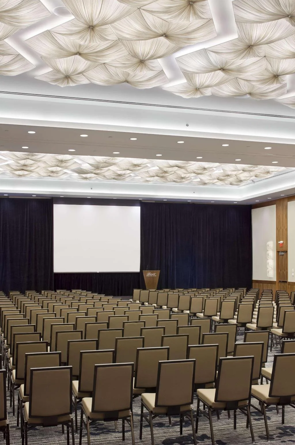 Fairmont Pacific Rim interieur in Downtown, Vancouver