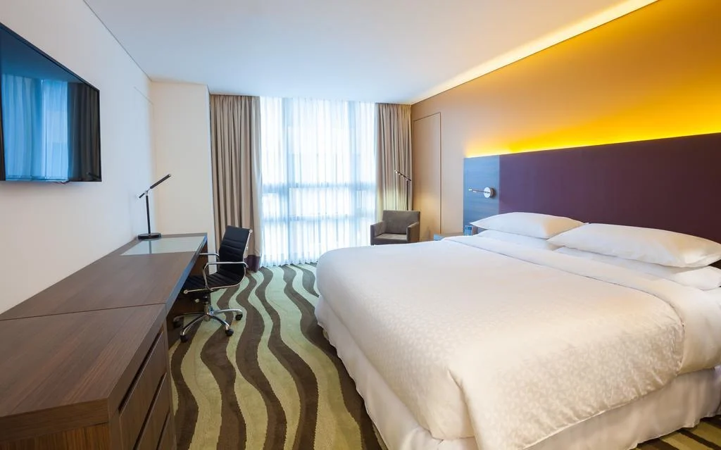 Four Points by Sheraton Colonia hotel interior