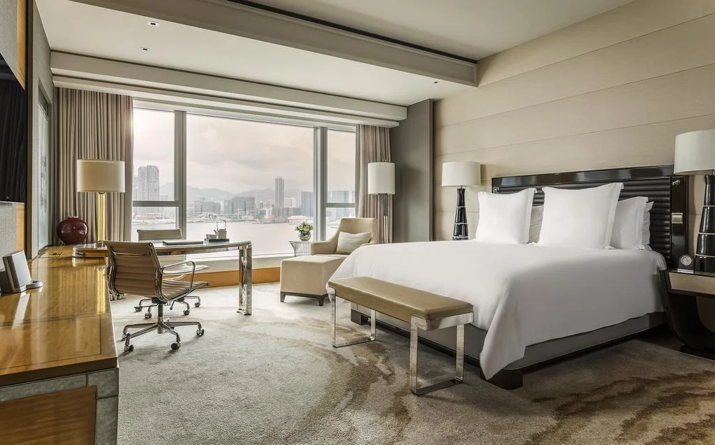 Four Seasons Hotel Hong Kong hotel interior